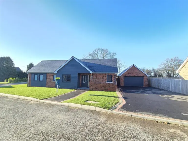 1, Reynards Place